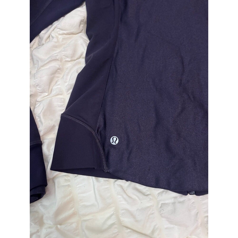 Lululemon Define jacket plum color size 4 - Picture 3 of 4